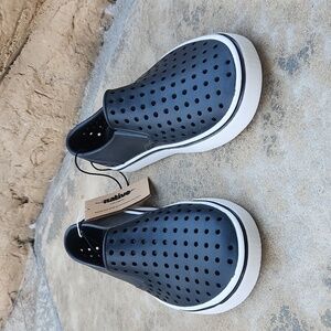 Native Shoes Miles Jiffy Black Shell White New With Tags Junior 3